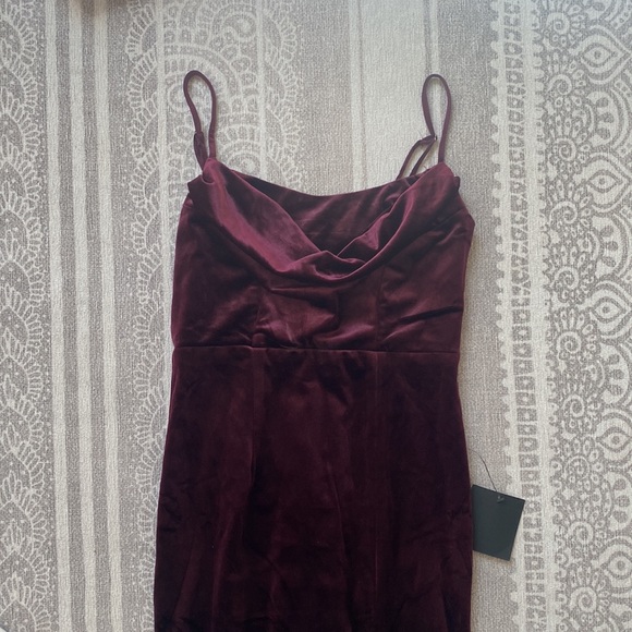Lulu's Burgundy Velvet Maxi Dress - Picture 4 of 11
